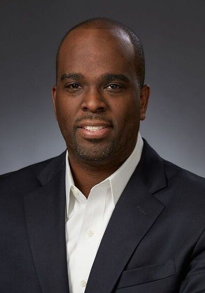 Mishone Donelson P’23, ’25