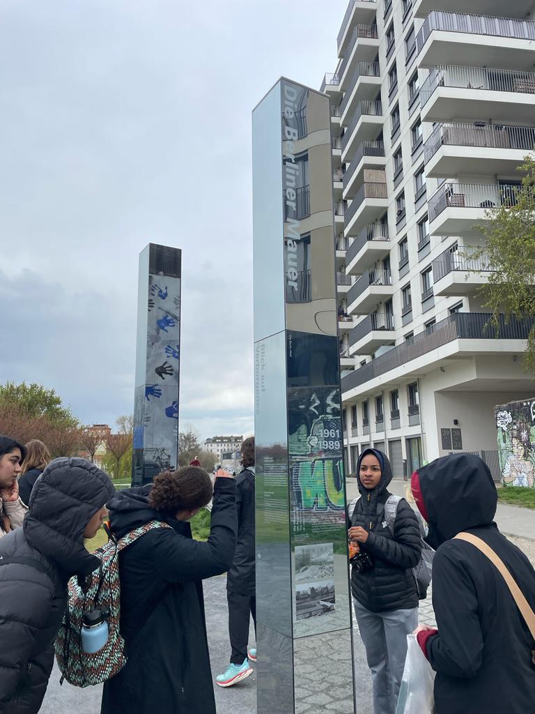 Students at berlin wall memorial